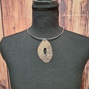 Textured Silver Oval Pendant Necklace NWT!